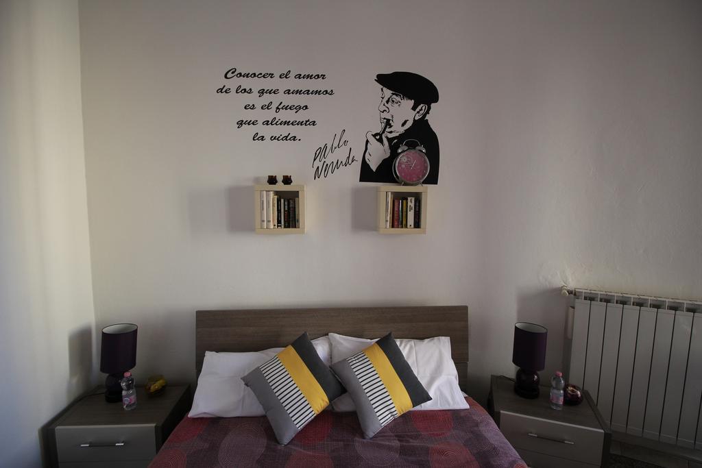 Bed 'N Books Panzió Sassari Kültér fotó