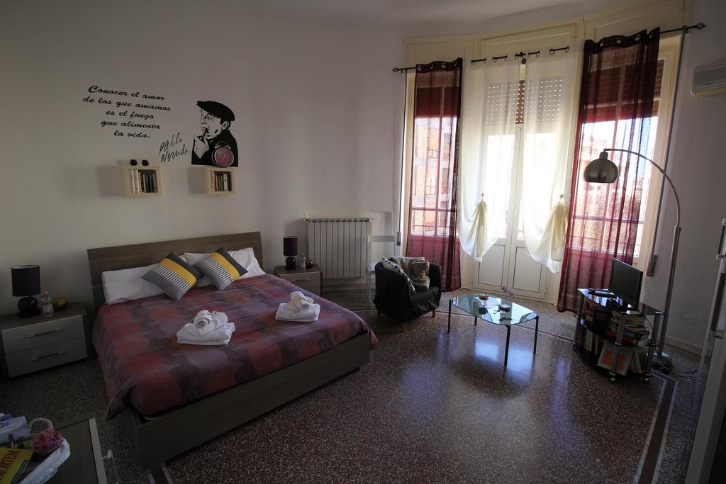 Bed 'N Books Panzió Sassari Kültér fotó
