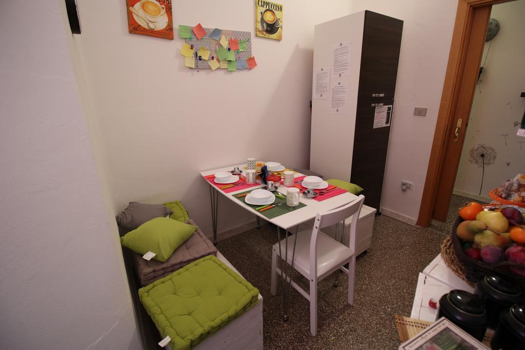Bed 'N Books Panzió Sassari Kültér fotó