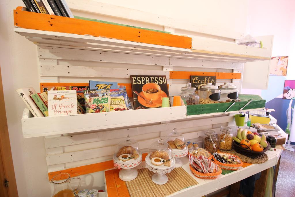 Bed 'N Books Panzió Sassari Kültér fotó
