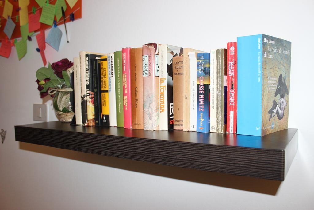 Bed 'N Books Panzió Sassari Kültér fotó