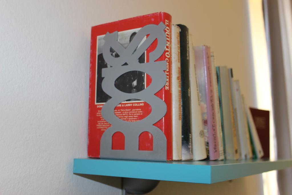 Bed 'N Books Panzió Sassari Kültér fotó